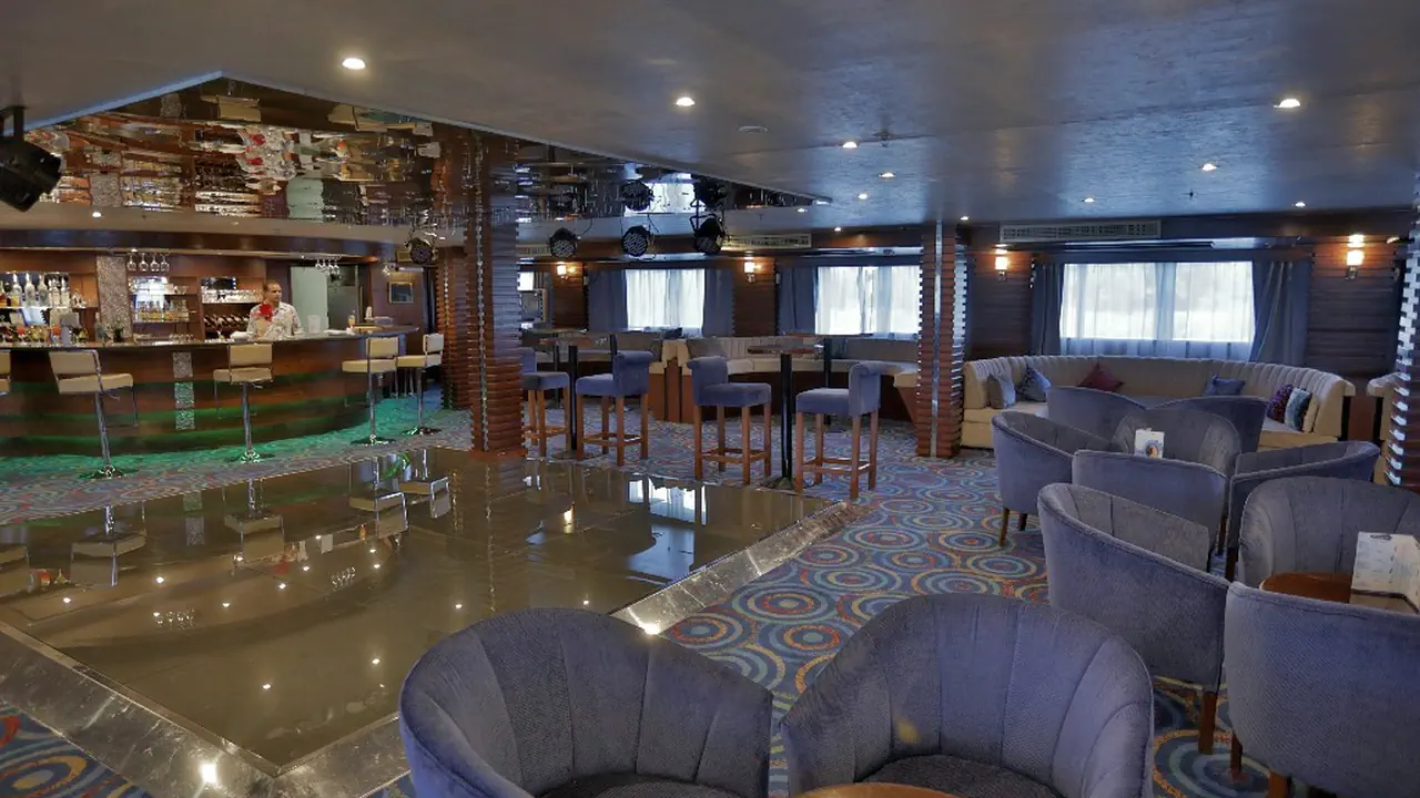 رحلة الباخرة بلو شادو II